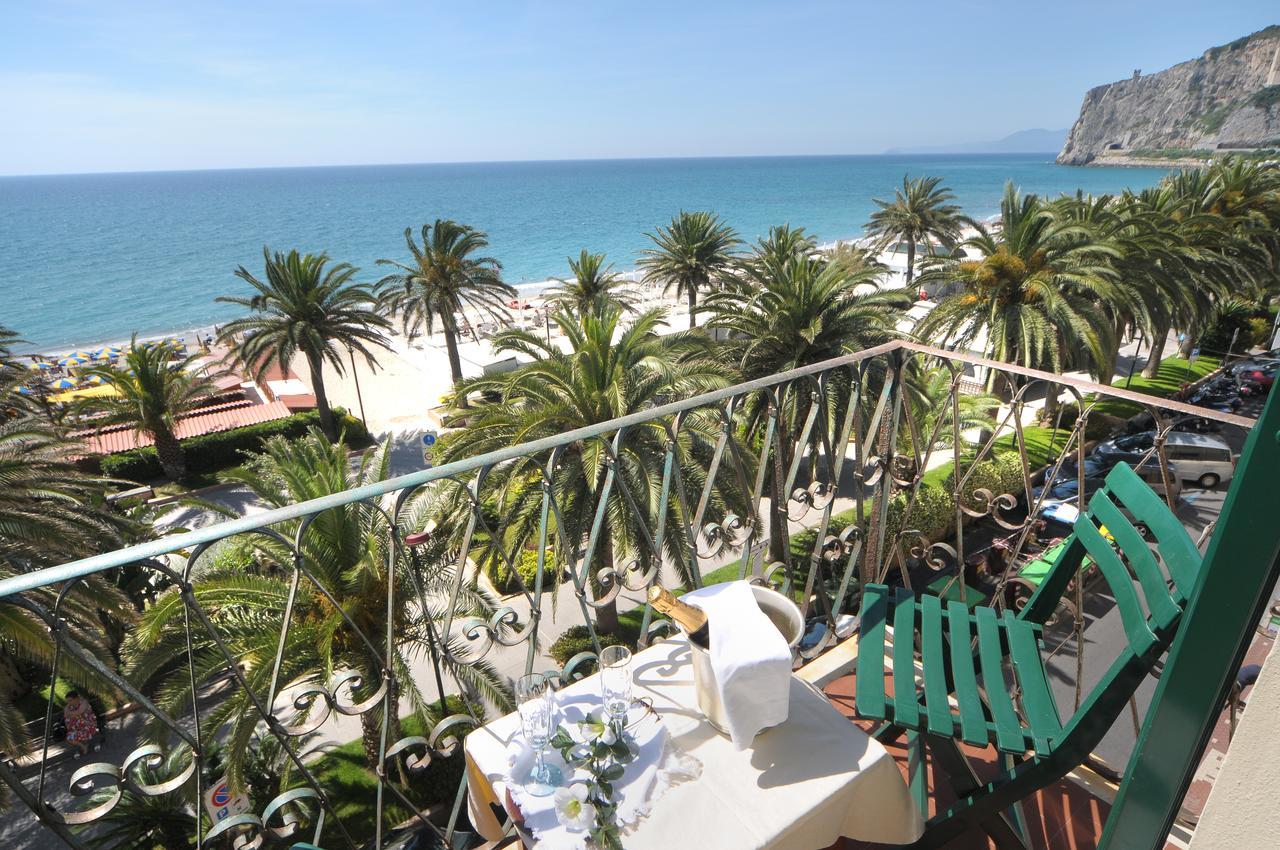 Hotel Gambone Finale Ligure Exterior foto