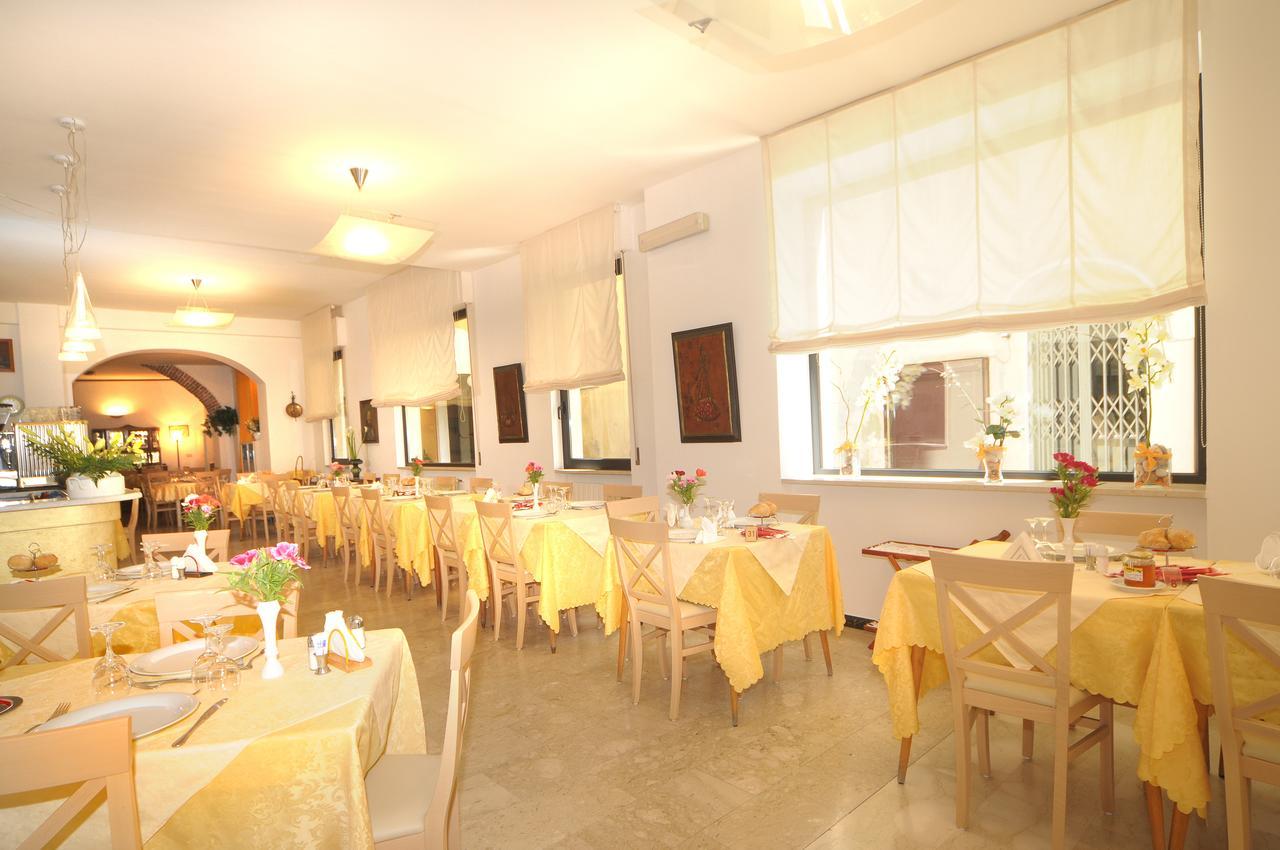 Hotel Gambone Finale Ligure Exterior foto