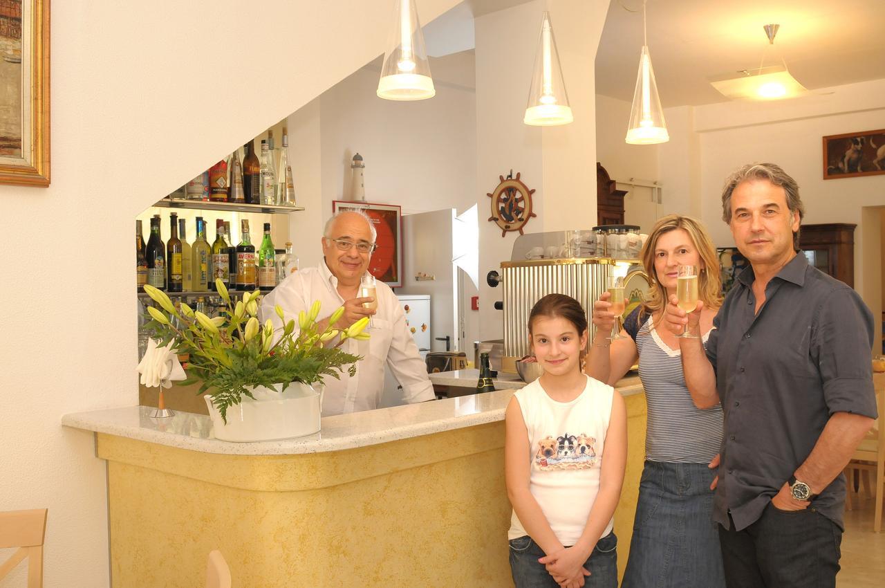 Hotel Gambone Finale Ligure Exterior foto